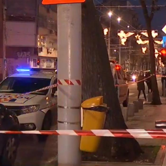 Româncă și iubitul ei, înjunghiați pe stradă. Atacatorul de negăsit