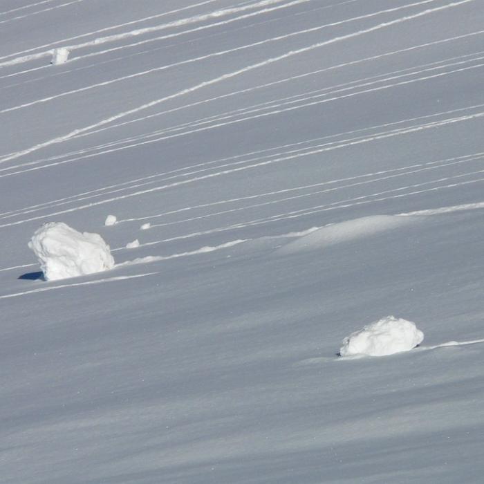 Risc ridicat de avalanşă într-o altă zonă montană din România