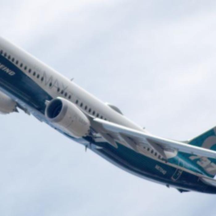 Avion plin cu pasageri, dat dispărut