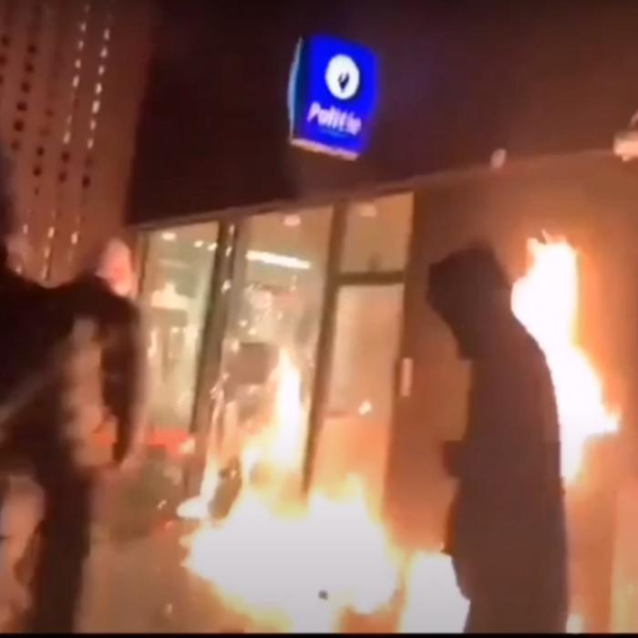 Belgia. Proteste violente la Bruxelles. O secţie de poliţie a fost incendiată - VIDEO