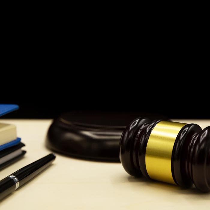 O femeie din Franţa, declarată decedată de autorităţi, se luptă să demonstreze că este în viaţă