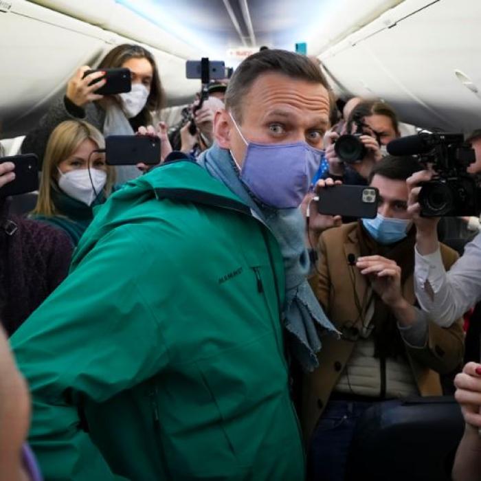 Aleksei Navalnîi, arestat pentru 30 de zile. Îi îndeamnă pe ruși să iasă în stradă