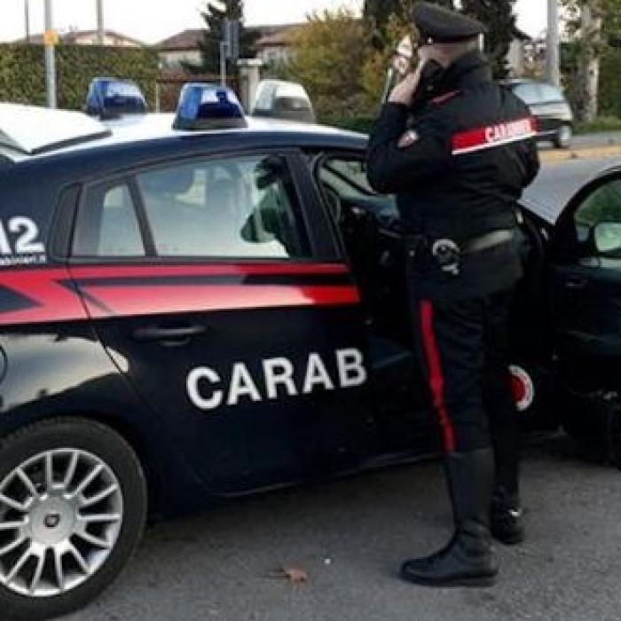 Doi soţi români căutaţi în ţara natală, arestaţi în Italia. Le-au spus carabinierilor că au probleme cu legea