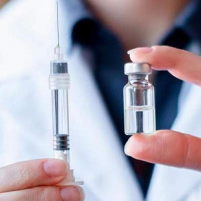Asistenta româncă, acuzată că a compromis mai multe doze de vaccin, dă vina pe DSP: ”Am făcut cum mi s-a spus” 