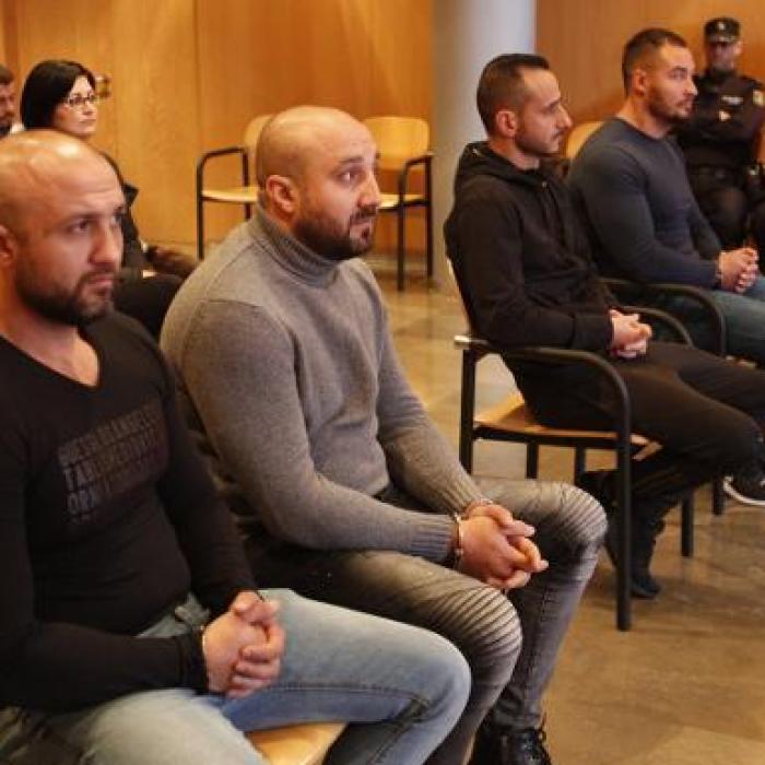 Spania. Frații Săndulache, încă o condamnare pentru proxenetism și acte barbare: I-au tăiat mâna și i-au dat să mânânce bancnote