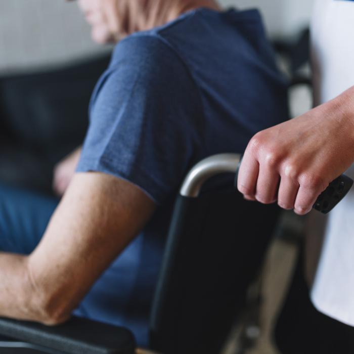 Crezută moartă de familia ei, din cauza Covid, o bătrână a revenit la azilul unde stătea, după câteva zile de la „înmormântare“ 