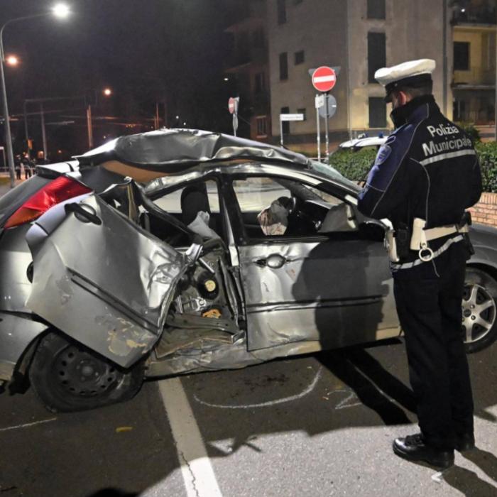 Sfârșit tragic pentru un român din Italia, după ce s-a IZBIT cu mașina de stâlp. Alin avea doar 25 de ani