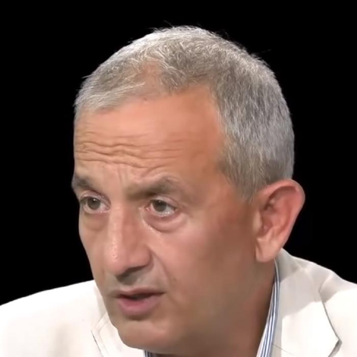 Cătălin Apostolescu, medicul-erou de la incendiul din Spitalul Matei Balș: „A spart un geam și a scos pacienții pe acolo”