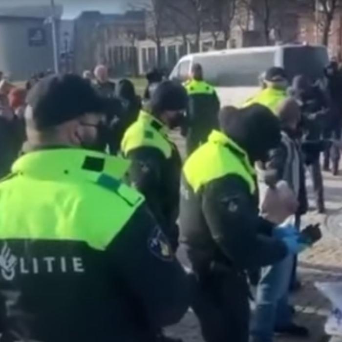 Protest în Amsterdam. Zeci de persoane arestate - VIDEO