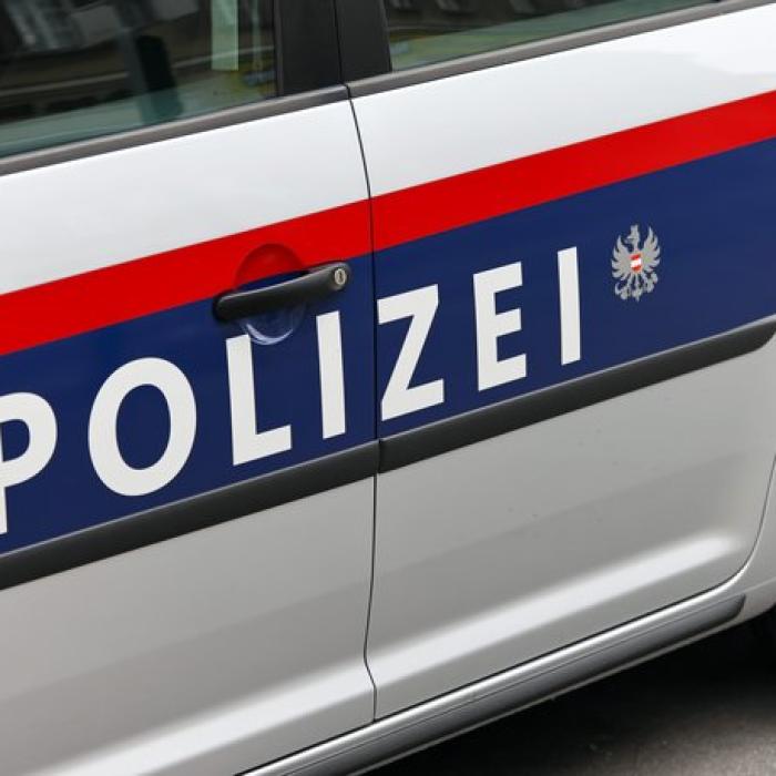 Germania. Români, escrocherie în parcarea supermarketurilor. Autoritățile, semnal de alarmă: „Victimele să sune de urgență la Poliție”