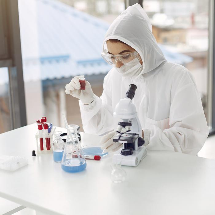 24 de cazuri noi cu noua tulpină din Marea Britanie: "Șanse mari să devină dominantă în România"