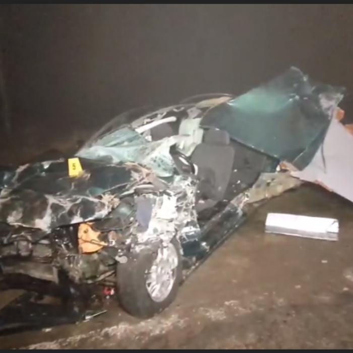 Copil român de cinci ani, mort într-un accident rutier: Mama sa a intrat cu mașina într-un utilaj de deszăpezire 