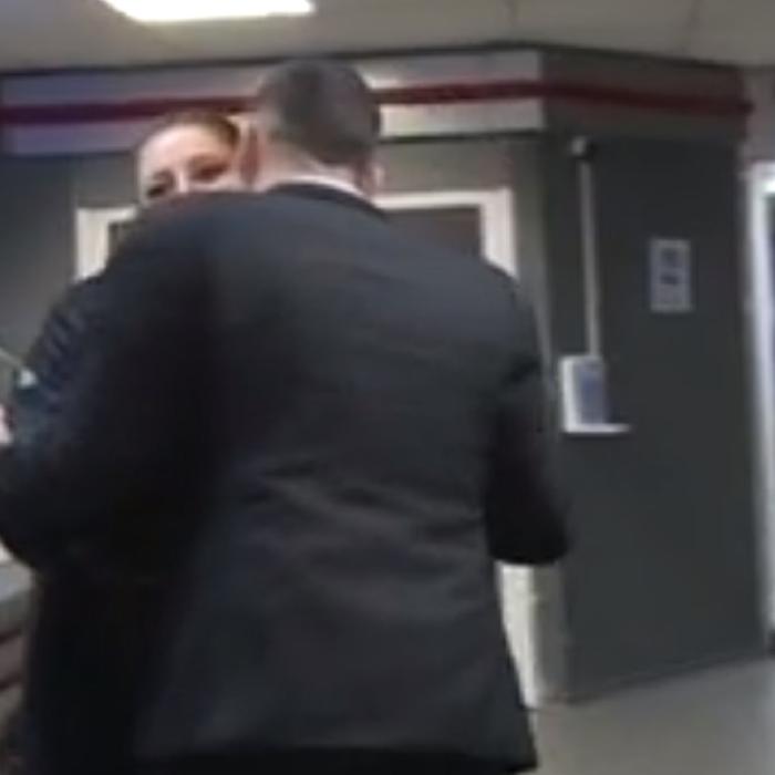 George Simion şi Diana Şoşoacă, prima întâlnire după excluderea acesteia din AUR: „Ăsta e sărutul lui Iuda!” (VIDEO)