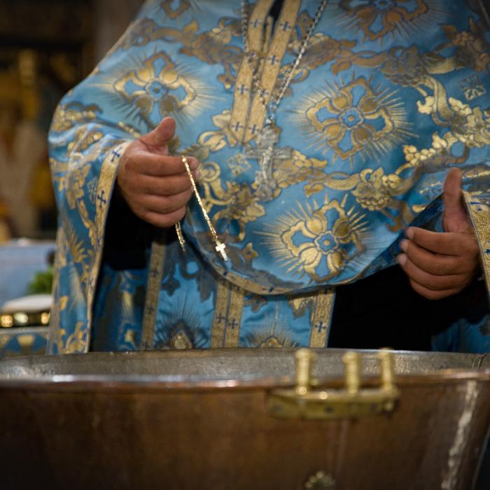 Recomandări pentru botez primite de preoți, după tragedia din Suceava