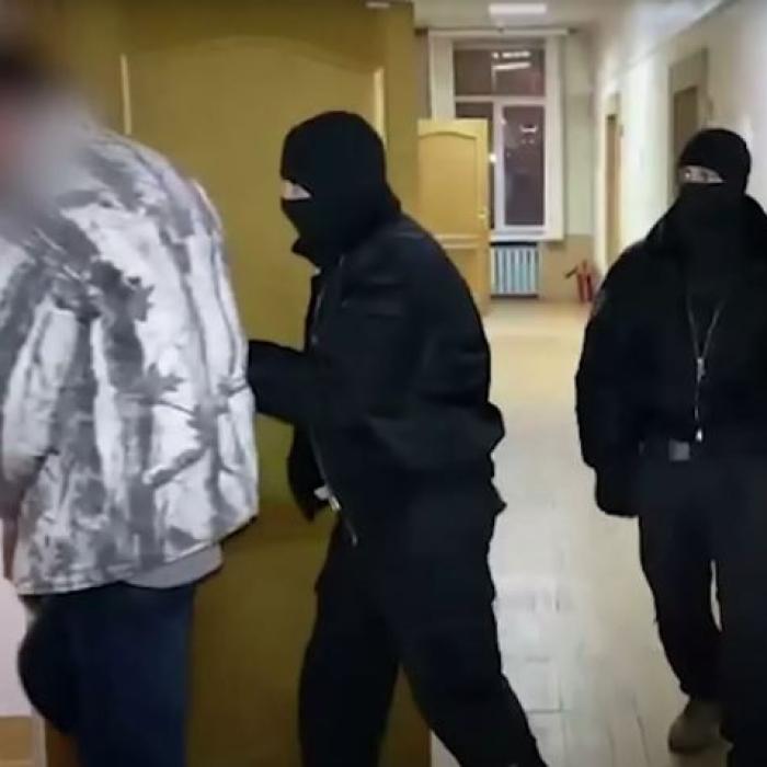 Deranjat de zgomotele lucrărilor de reparație, un bărbat a împușcat mortal fiica vecinilor săi: „Tată, m-a omorât!”