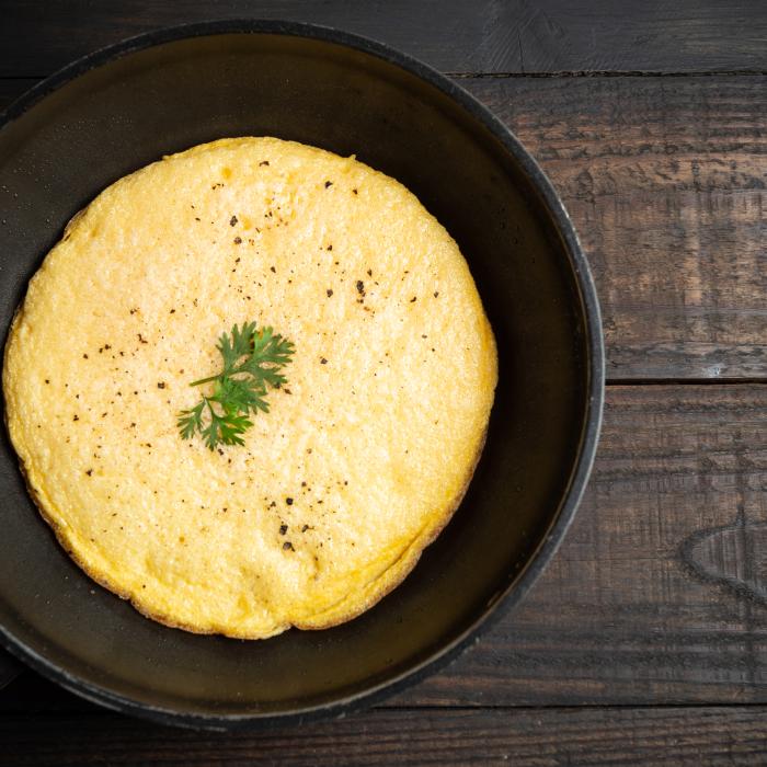 Omletă de cartofi, rețeta uimitoare fără ouă care te va cuceri 