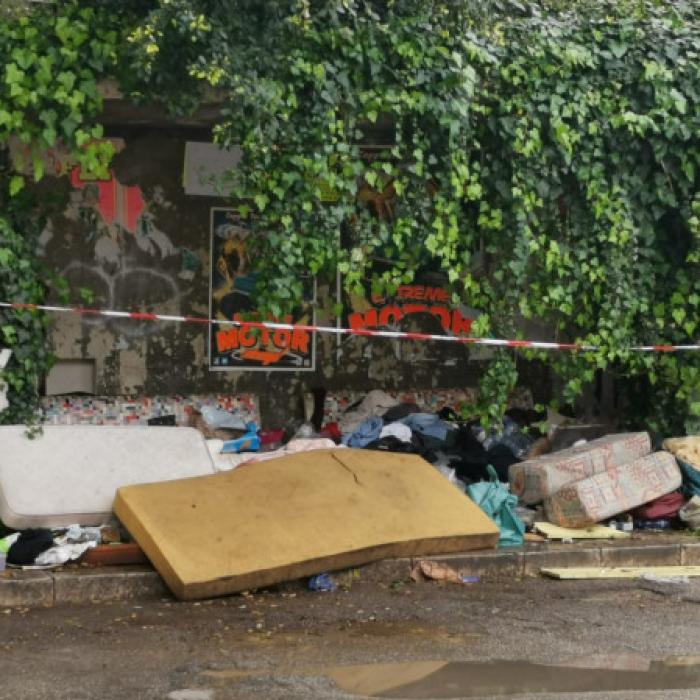 Italia. Român găsit MORT pe o bancă din Gela. Carabinierii au o primă ipoteză