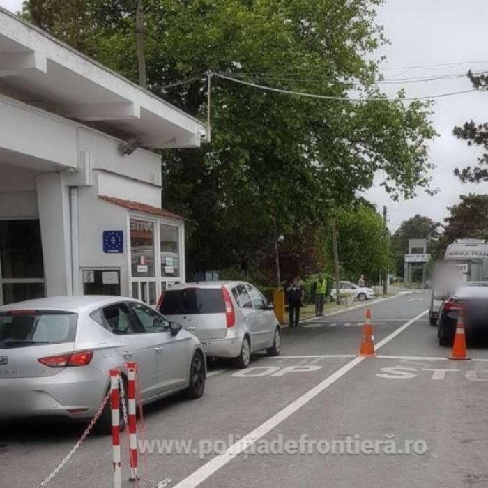 Doi români au prezentat la vamă teste negative false pentru infecţia cu COVID-19. Ce riscă cei doi