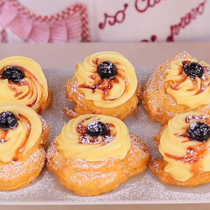 Zeppole di San Giuseppe, gogoșile tradiționale italienești făcute de Ziua Tatălui, care se topesc în gură