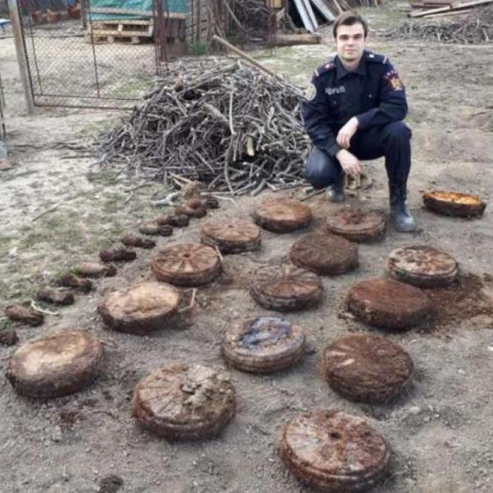 Comoară periculoasă, descoperită de un român care își săpa grădina. Bărbatul a sunat imediat după ajutor