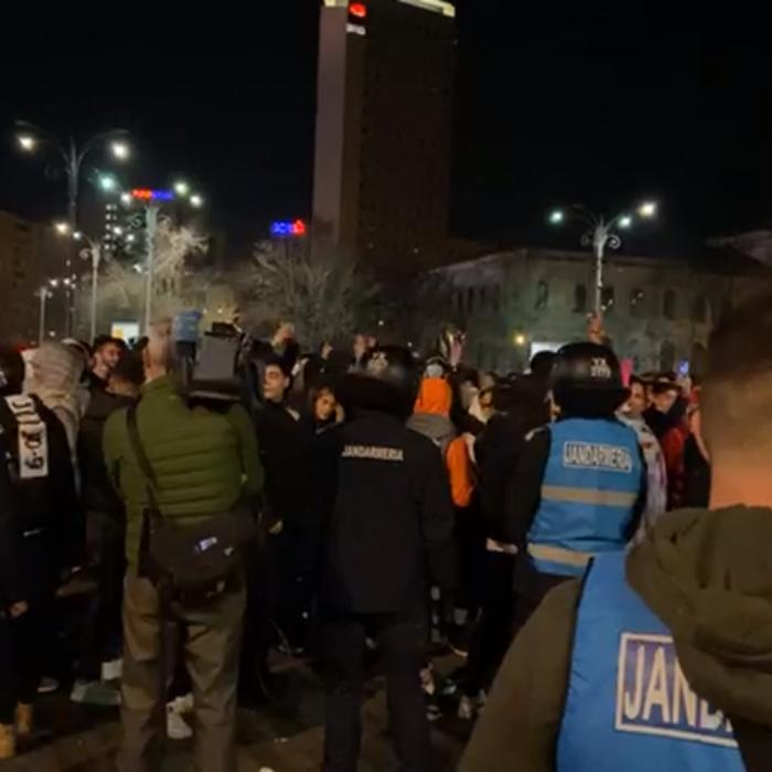 Zeci de protestatari audiaţi şi percheziţionaţi după manifestaţiile violente din această săptămână