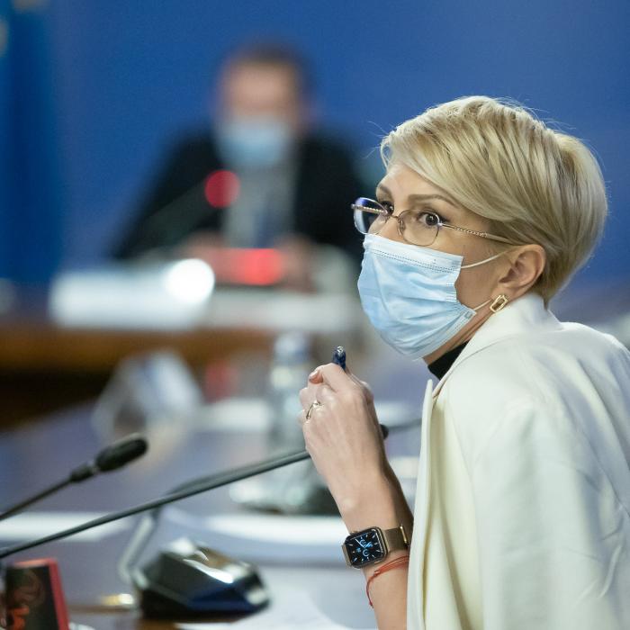 Raluca Turcan: „Sunt persoane care scapă de pe radarul sărăciei din România”