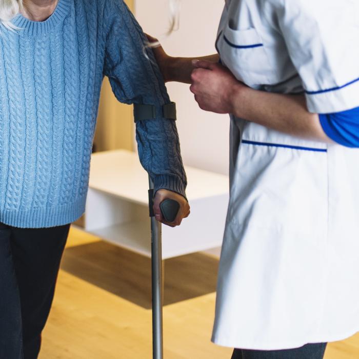 Anglia. Îngrijitoare româncă, condamnată după ce a bătut și abuzat o pensionară: „Iadul te mănâncă!”