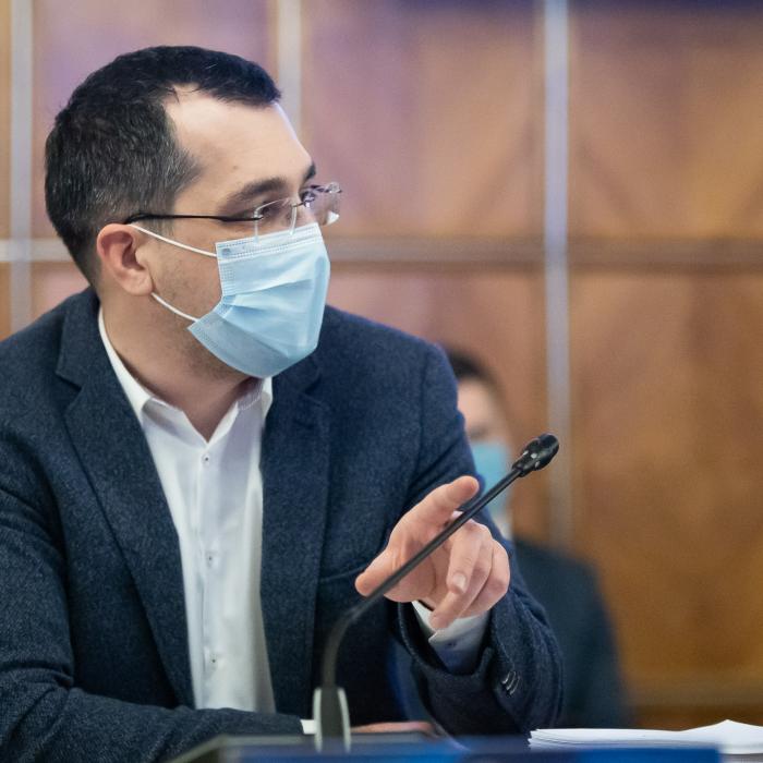 Vlad Voiculescu își cere scuze: „Am preluat o informație greșită și am insistat asupra ei”