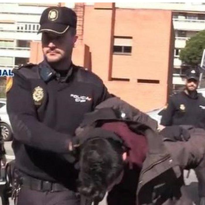 Caz șocant în Spania. Un bărbat și-a ucis mama și apoi i-a mâncat cadavrul