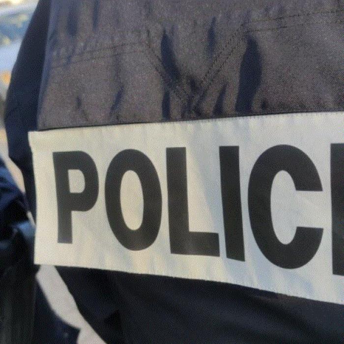Franța. O patrulă de poliție, atacată cu o piatră de un minor român