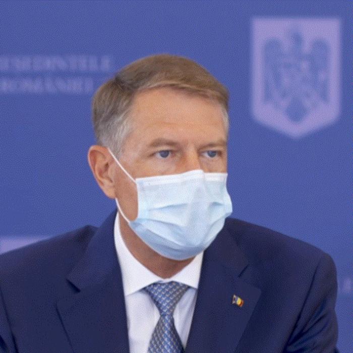 Iohannis îi îndeamnă pe români să se vaccineze anti-COVID: E singura cale de a pune capăt pandemiei