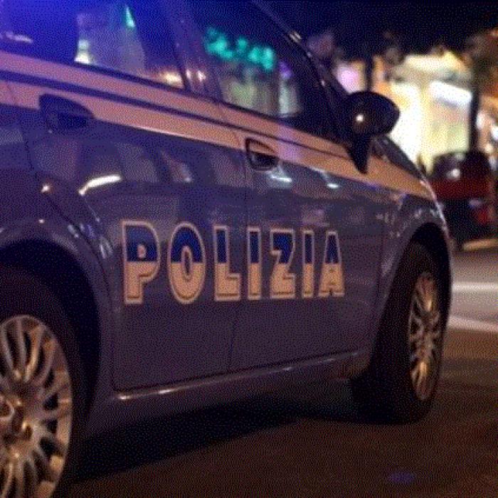 Italia. Un român beat s-a dat în spectacol într-un bar: „Dacă vreți să mă arestați, trebuie să mai trimiteți șapte carabinieri”