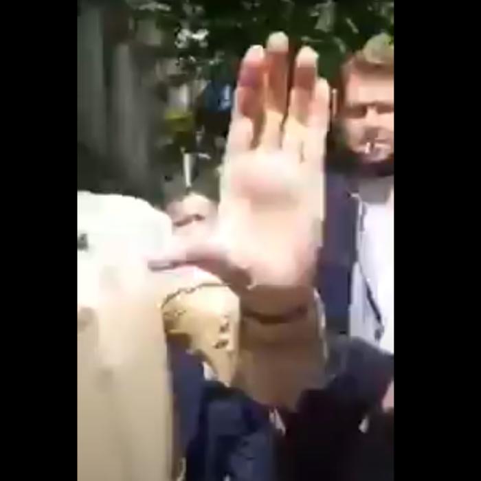 Marian Ceauşescu, bătut de afaceristul Valentin Vișoiu: "Borfaşilor, daţi banii înapoi" - VIDEO