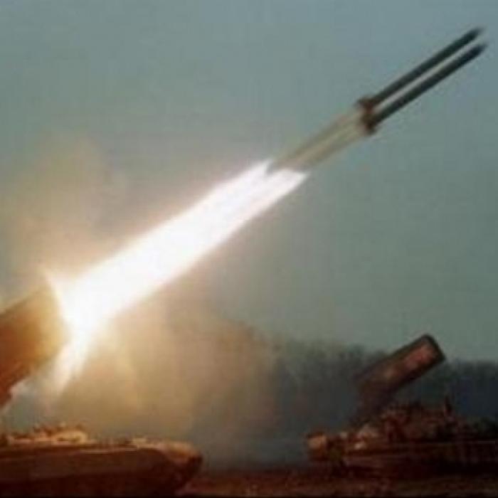 Zeci de rachete au fost lansate spre Israel. Armata israeliană a atacat poziţii din Fâşia Gaza