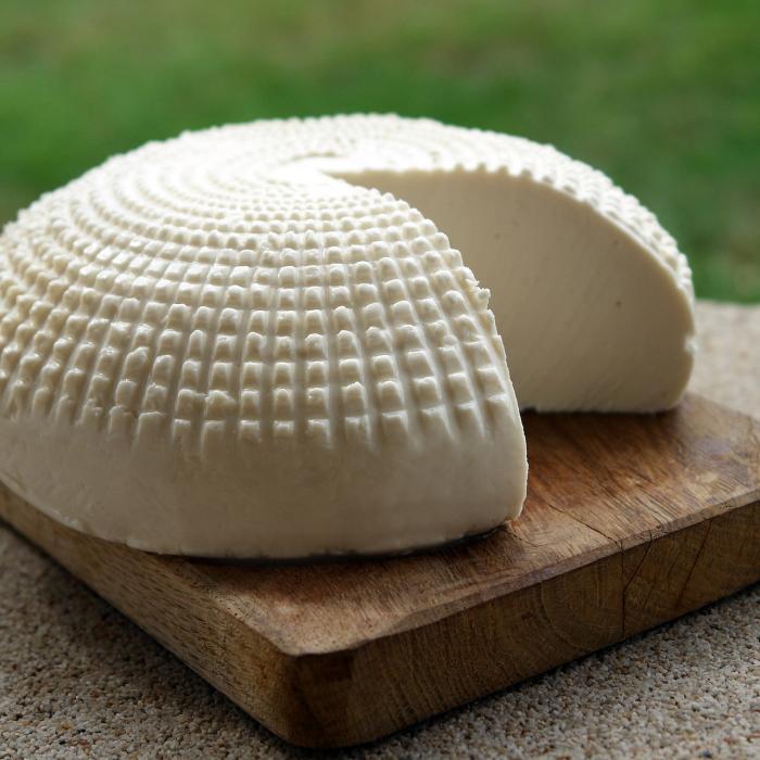 Dieta cu brânză: cum slăbești rapid 3 kilograme pe săptămână. Meniul complet zi de zi