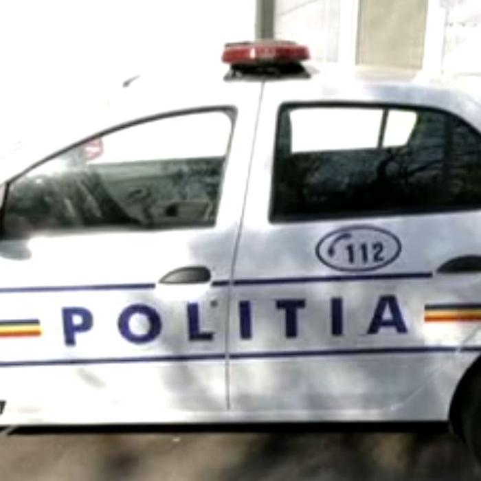 Minoră de 12 ani, agresată de patru adolescente în Gorj. Victima a fost trântită joi și trasă de păr
