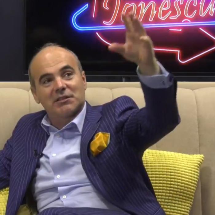 Rareş Bogdan s-a trezit cu potera la uşa localului: „Au năvălit cei de la Jandarmerie sau Poliție“