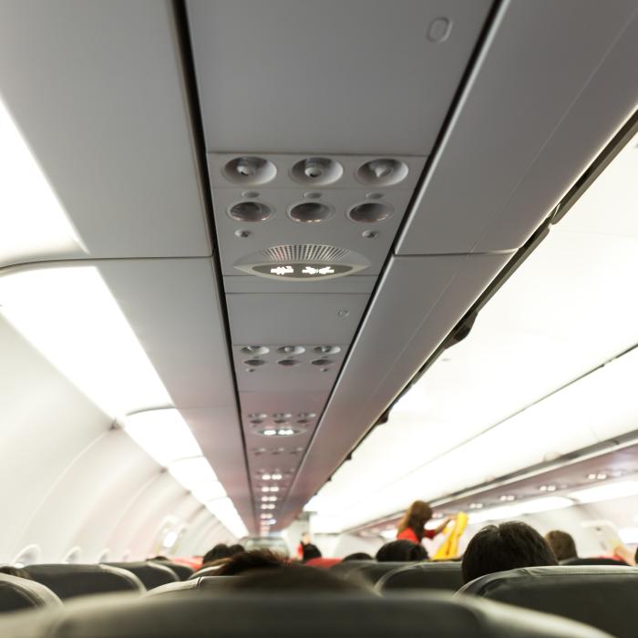 Peste 100 de români, în pericol într-un avion pe ruta Londra Luton - Suceava: „Eveniment grav!”