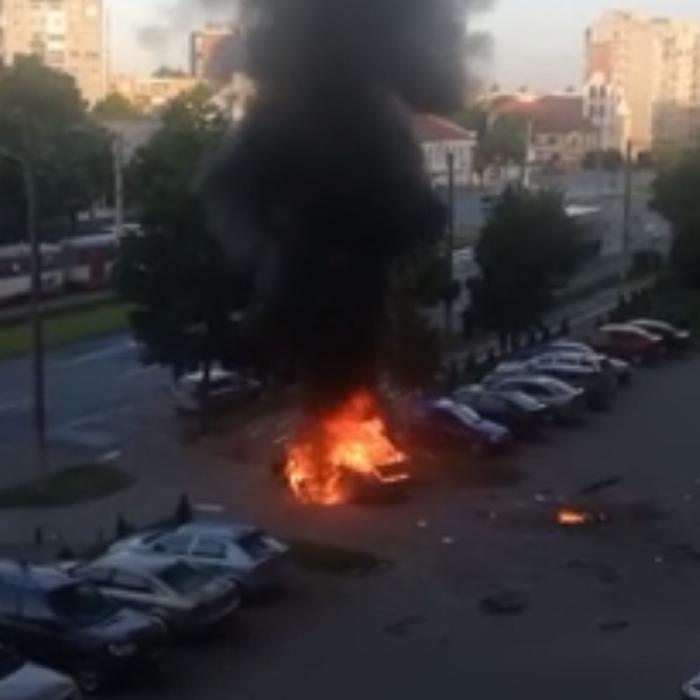 Om de afaceri român, mort în mașina care a explodat după ce s-a pus în mișcare, în Arad