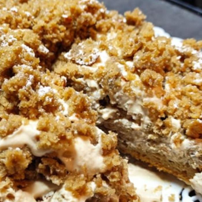 Prăjitură ușoară din cafea. Se face rapid și este delicioasă. Fără unt, smântână și lapte. Are doar 160 calorii 