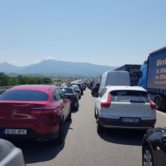 MAE, atenţionare pentru românii care călătoresc în Grecia - aglomeraţie la graniţa cu Bulgaria