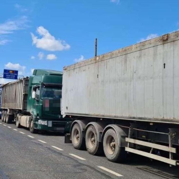 Șoferii români protestează față de autoritățile fiscale. Camioanele vor circula, azi, cu viteză redusă pe mai multe drumuri din țară