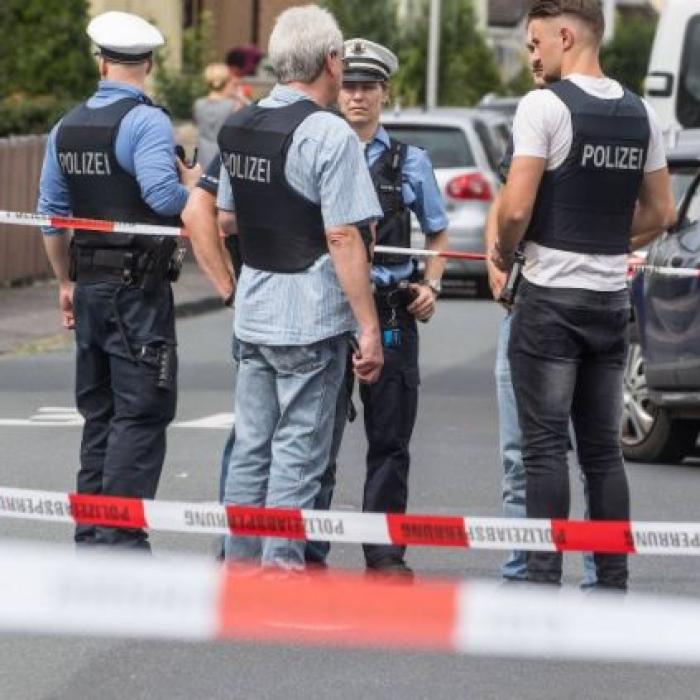 Germania. Un individ înarmat a fost împuşcat mortal de poliţie  