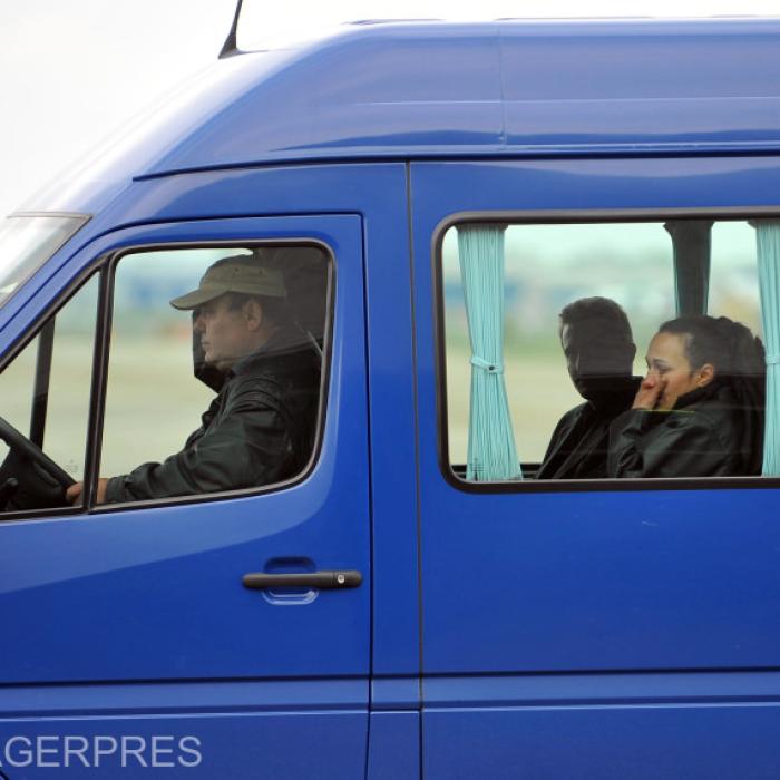 Microbuz, condus de un român, oprit pentru un control, în zona de frontieră cu Bulgaria. Toți pasagerii, duși la secția de poliție