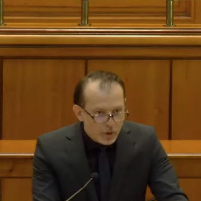 Moţiune de cenzură. Cîţu îi îndeamnă pe românii care au plătit rate mai mari să ceară diferența de la PSD