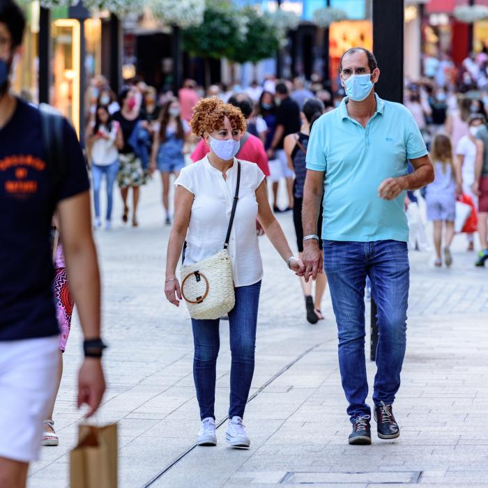 Restricțiile i-ar putea viza și pe cei vaccinați, în urma răspândirii tulpinii Delta 