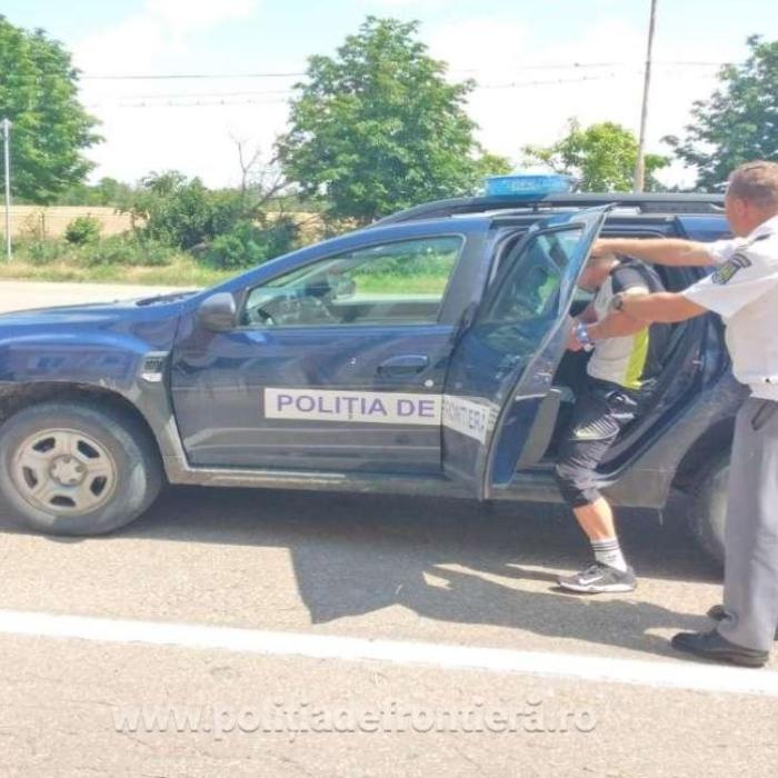 Bărbat, urmărit internațional, depistat după doar două zile, de poliţiştii români de frontieră  
