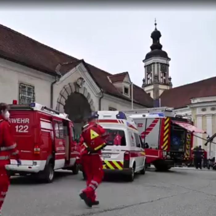 Austria: 13 răniți după ce o maşină a intrat în mulţime, într-o piaţă
