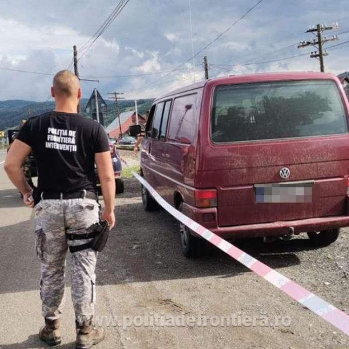 Român, arestat preventiv, după ce a  fost prins cu două grenade şi unsprezece cartuşe în mașină