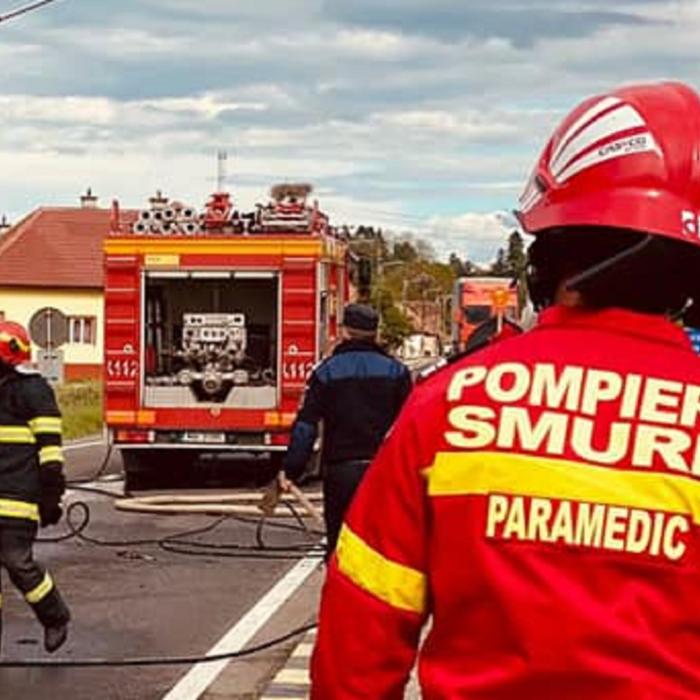 Şofer român de TIR, mort după ce s-a răsturnat pe șosea